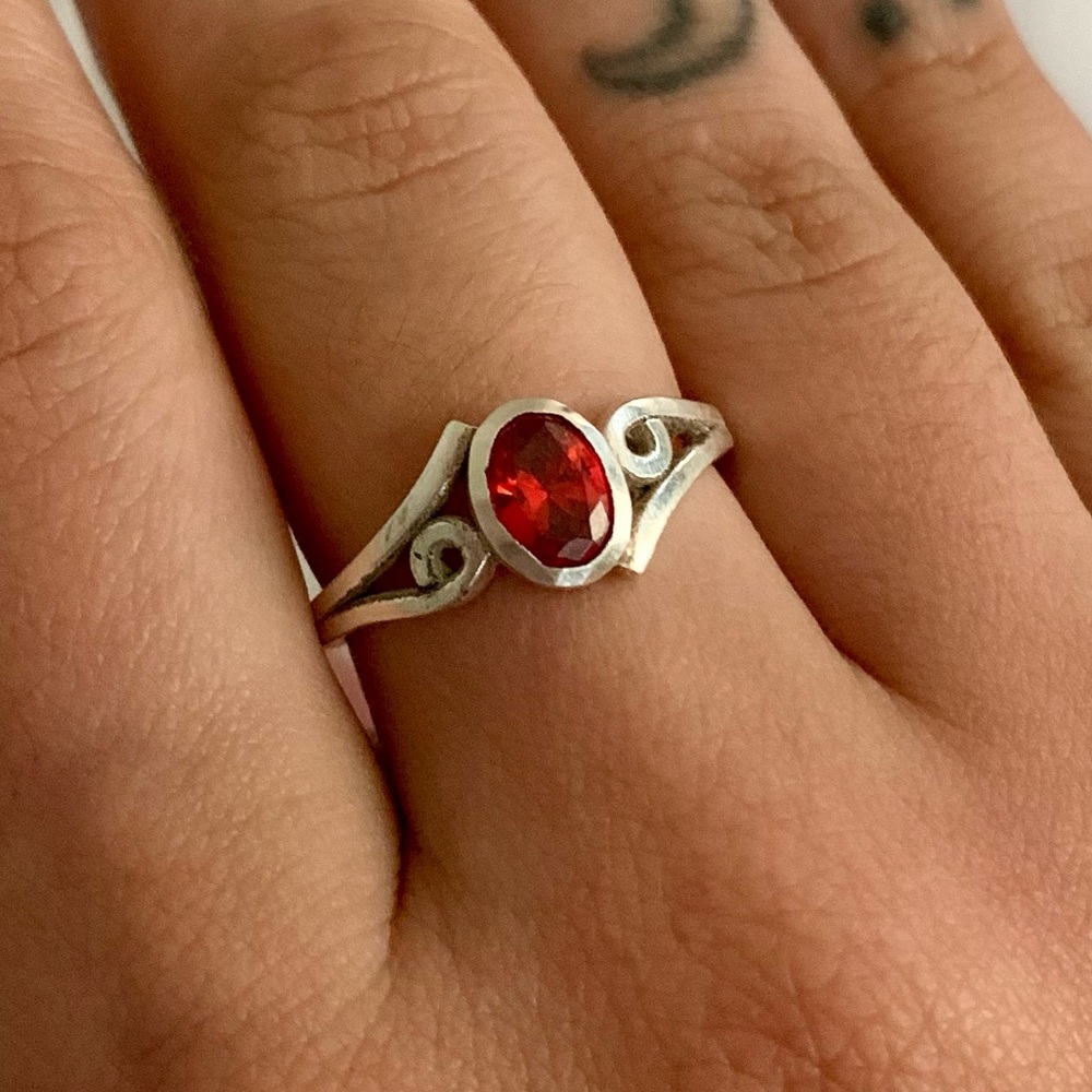 Bright red garnet silver ring